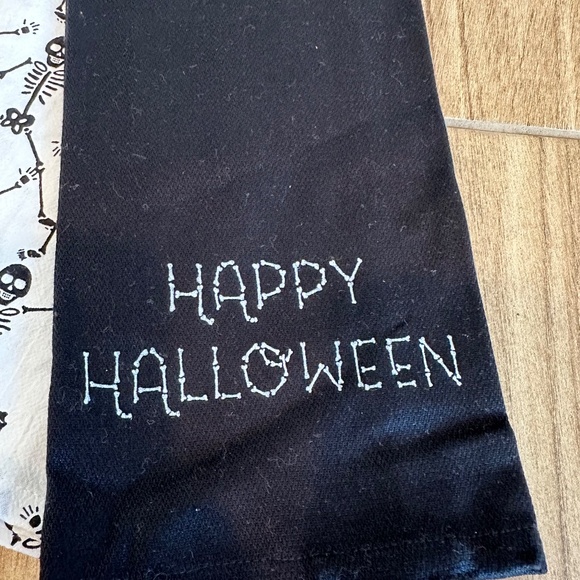 Halloween Ghost & Skeleton Kitchen Hand Towels - Picture 3 of 11